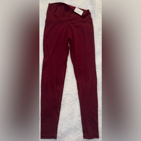 AERIE PLAY REAL ME HIGH WAISTED 7/8 LEGGING
Size:Small Color:Burgendy/Black. - Picture 7 of 10